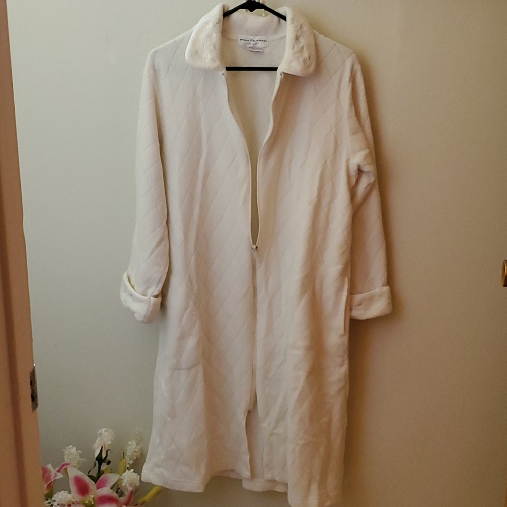 Sleep Robe - Picture 5 of 7